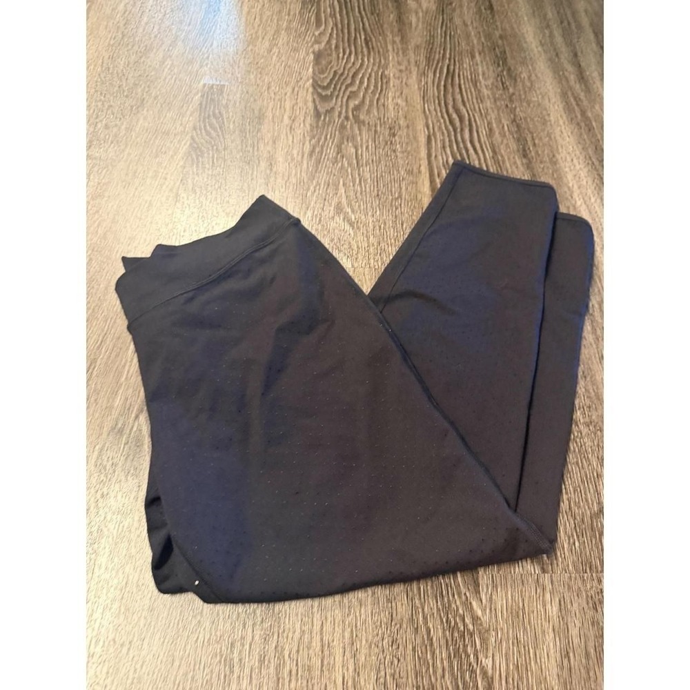 Lululemon Black Perforated Laser Cut Crop Leggings Size 6 High Rise Tulip Hem